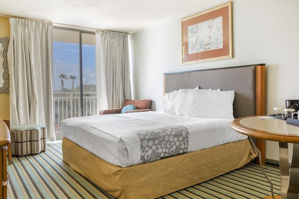 Clarion Hotel Orlando International Airport Экстерьер фото