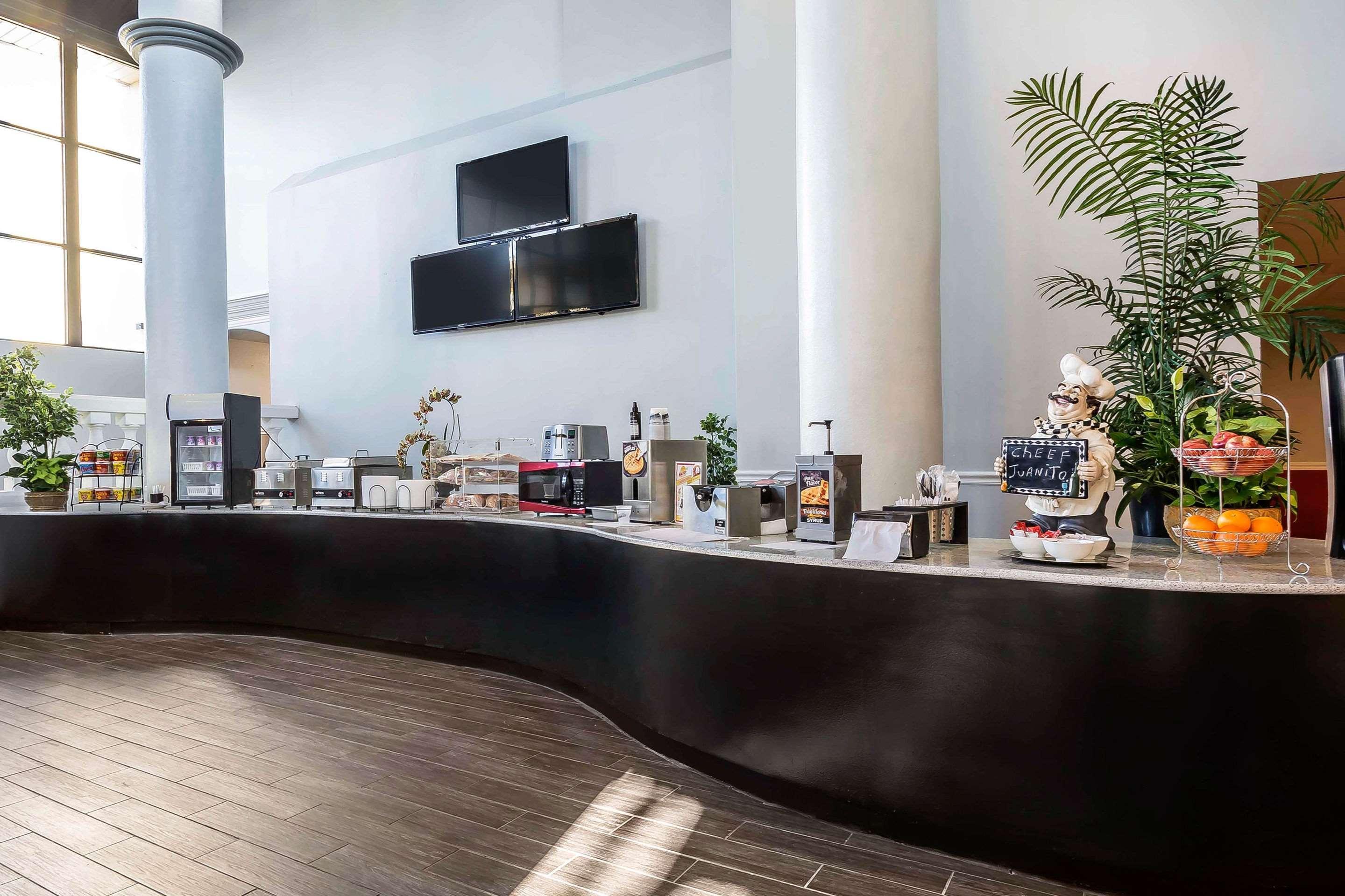 Clarion Hotel Orlando International Airport Экстерьер фото
