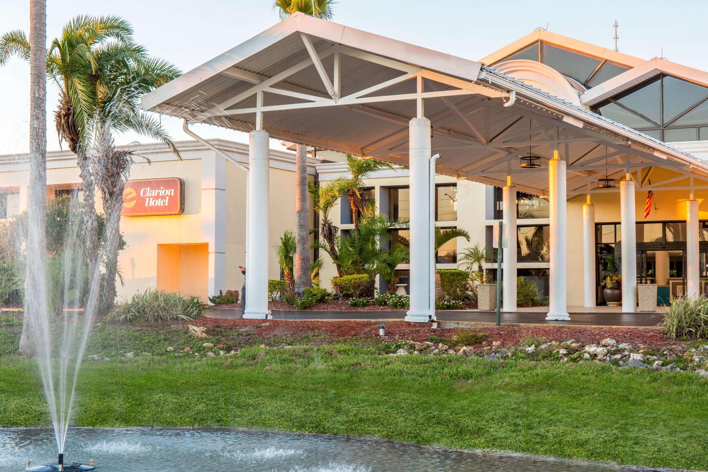 Clarion Hotel Orlando International Airport Экстерьер фото