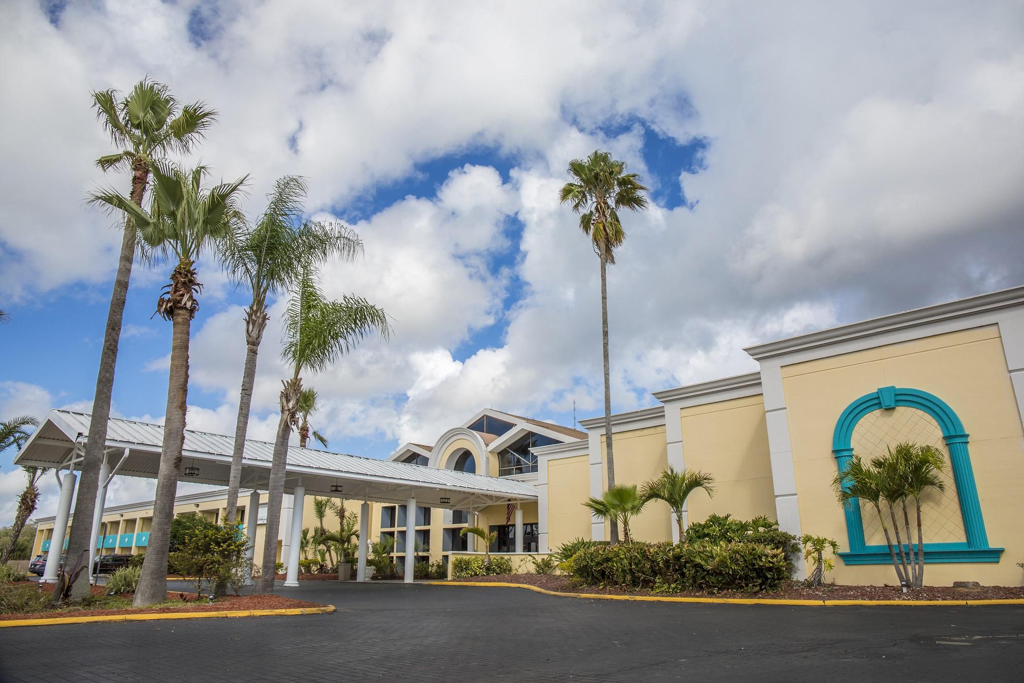 Clarion Hotel Orlando International Airport Экстерьер фото