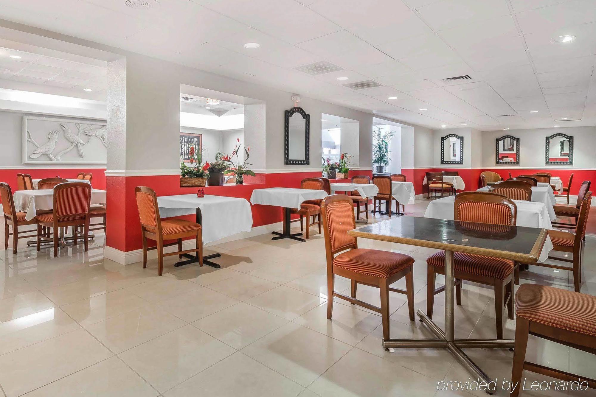 Clarion Hotel Orlando International Airport Экстерьер фото