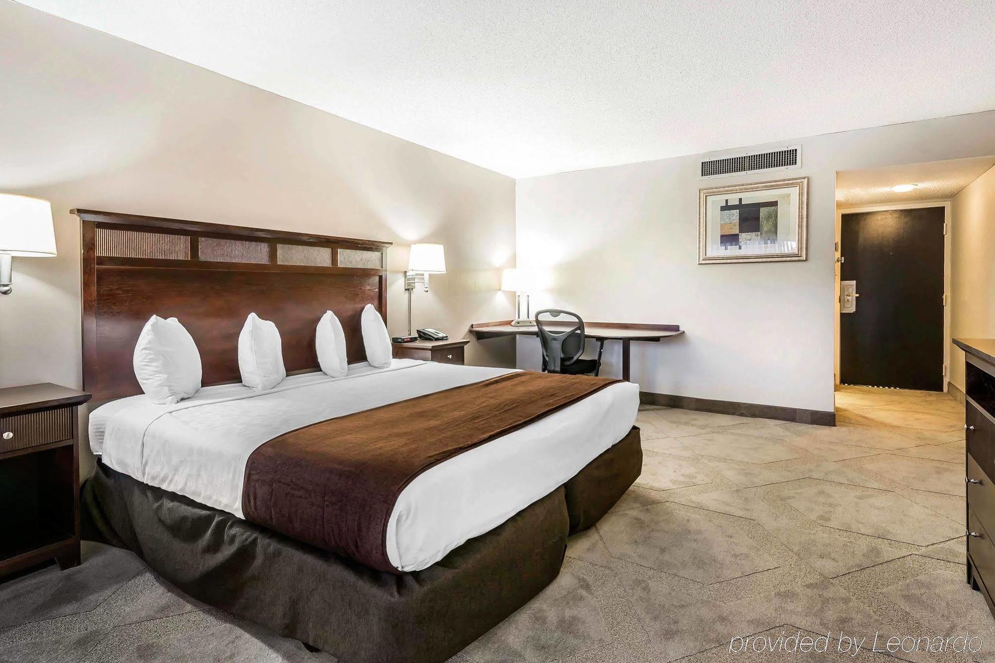 Clarion Hotel Orlando International Airport Экстерьер фото